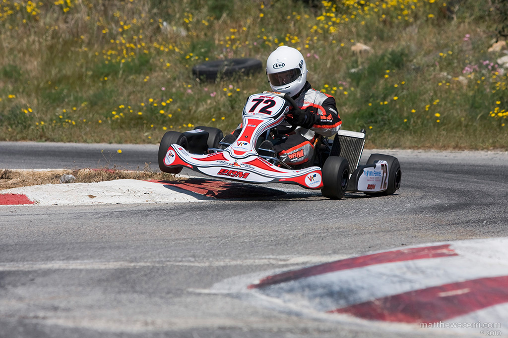 IMAGE: http://matthewscerri.com/Gallery/KartingKCM_11.04.10-Race1/images/_MG_1975.jpg